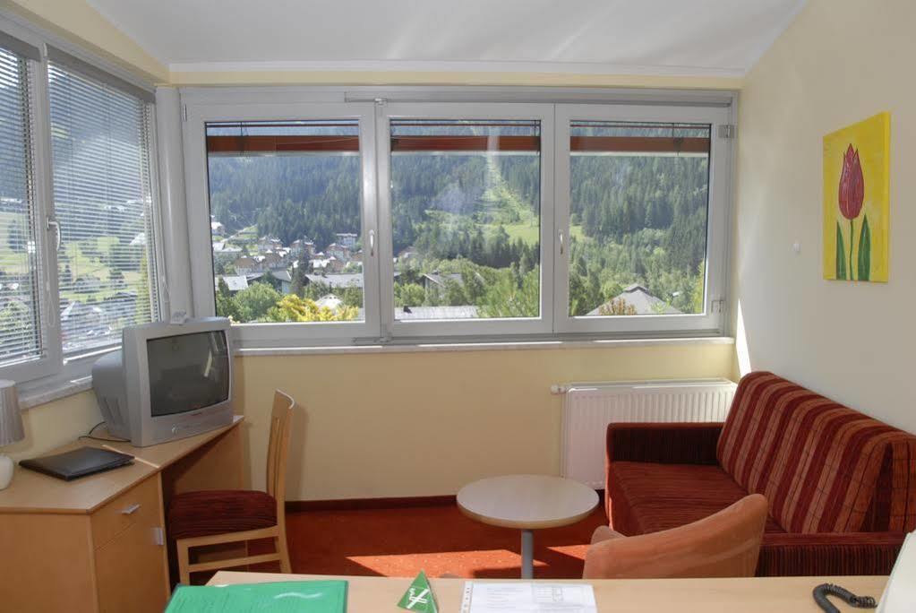 Hotel Sonnenheim Bad Kleinkirchheim Exterior foto